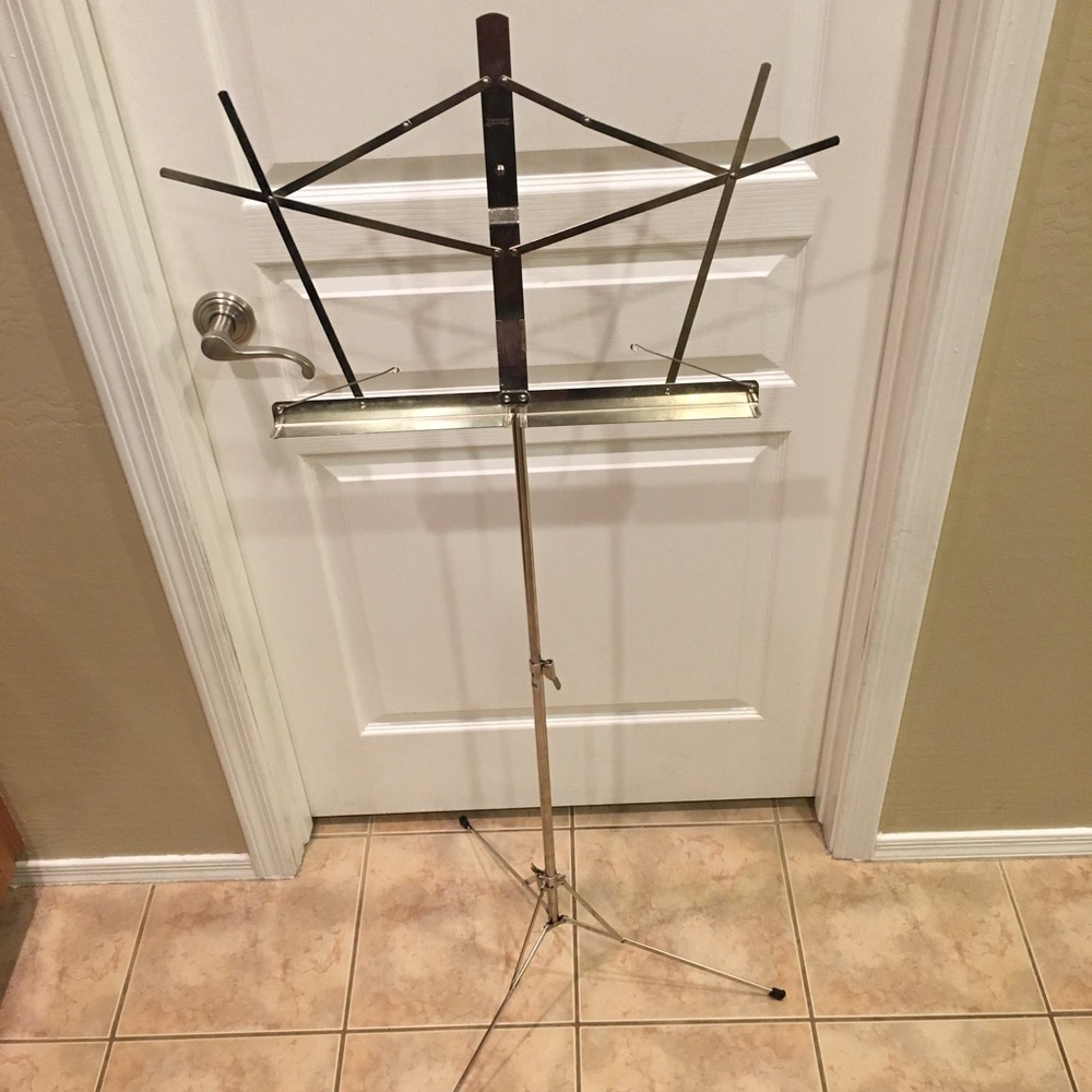 Belmonte Foldable Music Stand with Carrying Case
